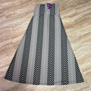 BNWT Maxi Dress or Skirt can be worn both ways Size Medium but runs Small